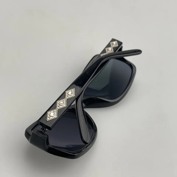 Kirkland Signature KS CORTESE # 459432 Women\'s Black Frame Readers Sunglasses main image 14
